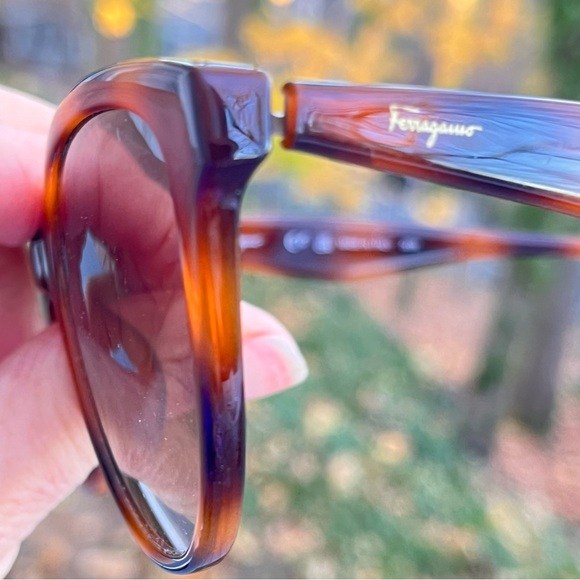 Salvatore Ferragamo Sunglasses Tortoise Shell - Picture 2 of 8